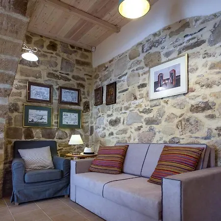 Theta Villa Dhrapaniás